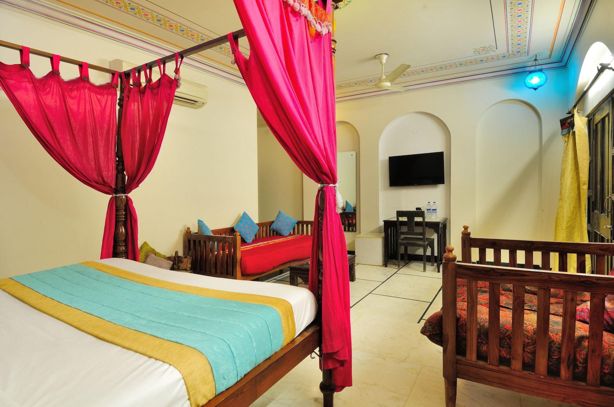 Staybook-Jyoti Mahal A Heritage Hotel New Delhi Exterior photo