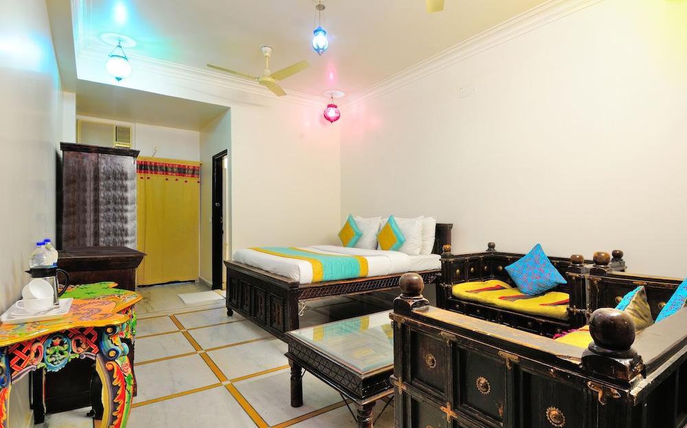 Staybook-Jyoti Mahal A Heritage Hotel New Delhi Exterior photo